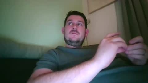 Robin online show from February 3, 8:14 pm