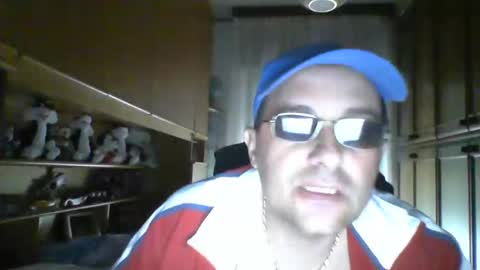 robertino online show from May 1, 11:35 am