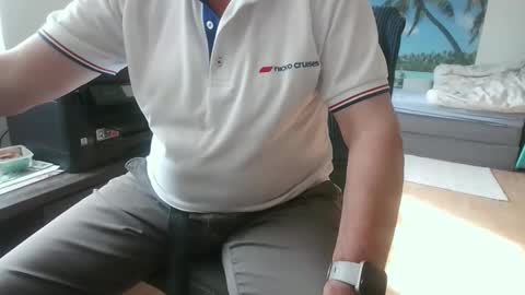 rolandloser1000 online show from May 10, 3:35 pm