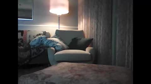 ronvlv online show from April 5, 1:46 am