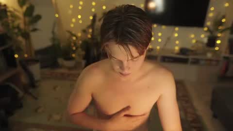 rusbradpitt online show from July 28, 4:50 pm