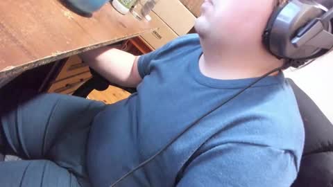 1141323  my Lord Mister Max   moms treasure online show from March 14, 11:23 pm