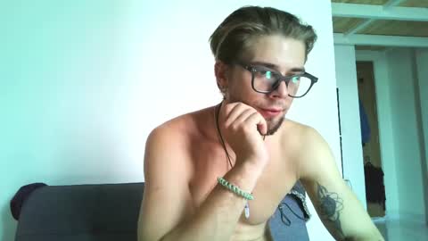 Fansly -       Top4fans   online show from April 14, 7:19 am