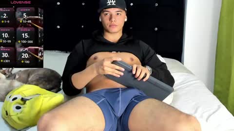 Samuel online show from May 21, 6:45 pm