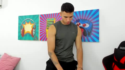 Maximo Santana online show from April 2, 1:41 pm