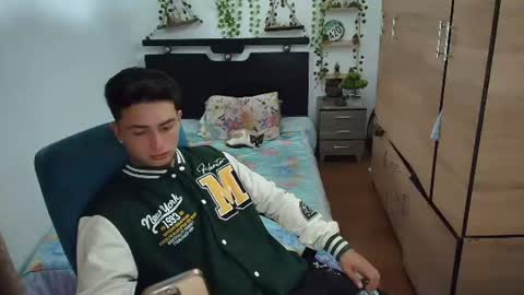 santi_ss online show from July 14, 2:05 am