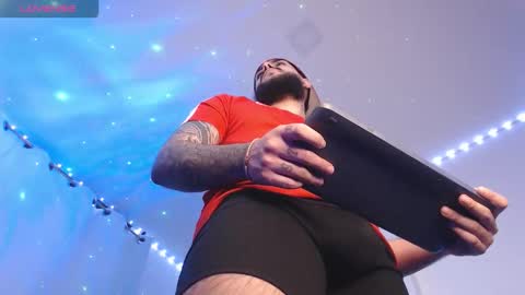 Santiago Hincapiie online show from March 24, 1:11 am