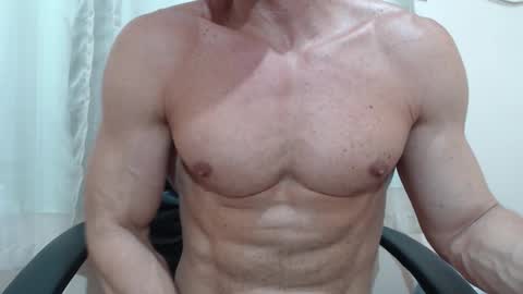 saradorj92 online show from October 28, 5:04 pm