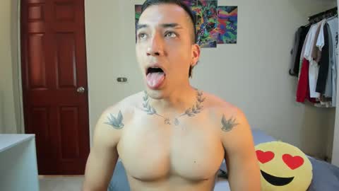 Daniel martinez - Independent model online show from March 10, 6:23 pm