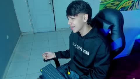 sebas_pretty7 online show from December 21, 12:46 pm