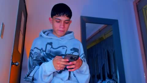 Sebastian online show from April 2, 4:10 am