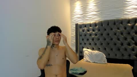 seven_turner online show from February 25, 3:40 am