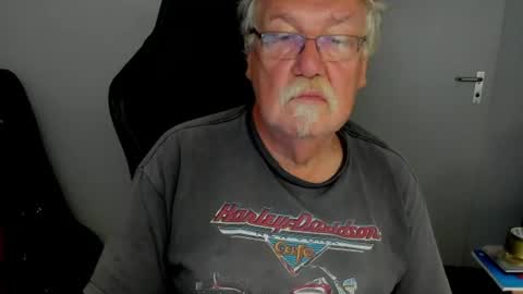 sharlots_pet online show from July 10, 7:56 am