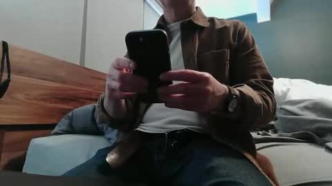 shutterbug989 online show from April 20, 12:35 am