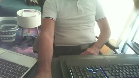 shyfrenchcock online show from June 1, 12:27 pm