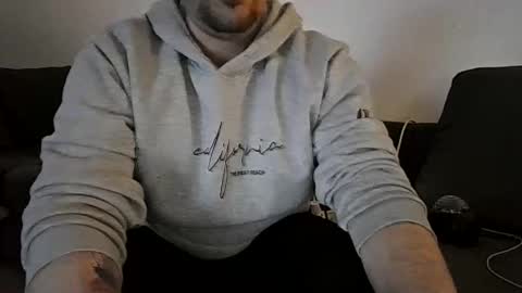 sinned09 online show from April 3, 11:56 pm