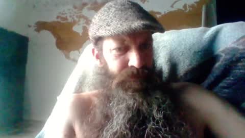 sitonmybeardxxx online show from June 7, 7:21 pm