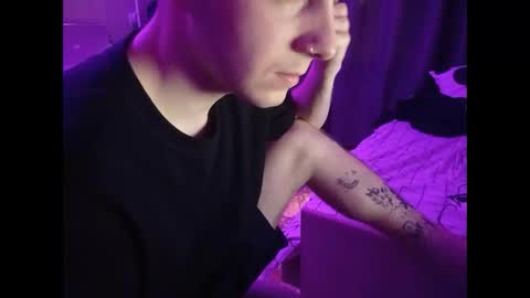 SizzleOzzy online show from April 25, 1:41 pm
