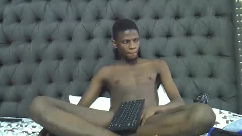 slim long01 online show from March 14, 1:40 pm