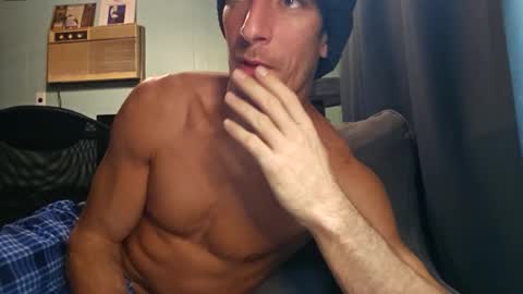 Snackyyyy online show from March 1, 3:17 am