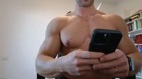 luca -   online show from April 1, 5:21 pm