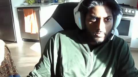 solo online show from January 4, 8:05 pm