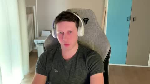 spaduzz online show from April 11, 1:25 pm