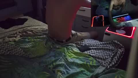 stiff0ne904566 online show from May 21, 7:48 am