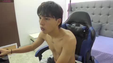 Stiwen online show from March 27, 6:09 pm