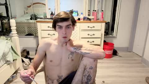 str8whiteboy21 online show from May 31, 8:37 am