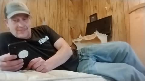 straighttoy online show from March 9, 10:30 pm