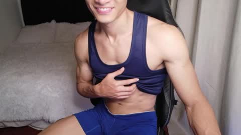 stylish man online show from April 19, 7:16 pm