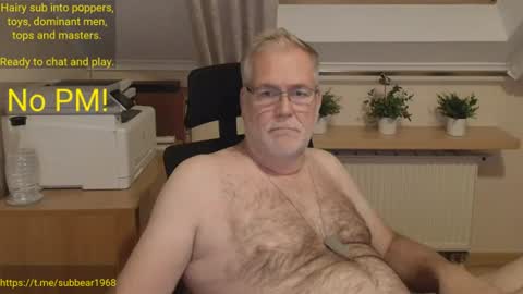 subbear1968 online show from June 19, 8:35 pm