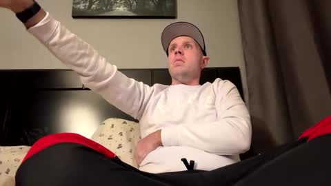 submissivebrett381 online show from February 4, 11:11 pm