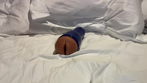 HotCock online show from November 15, 5:20 am