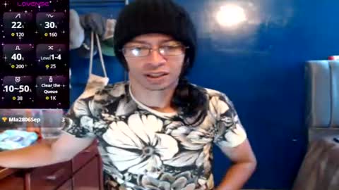 suggabrown_ online show from July 27, 2:13 pm