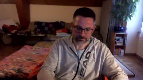 supersquirrel81 online show from March 14, 7:15 am