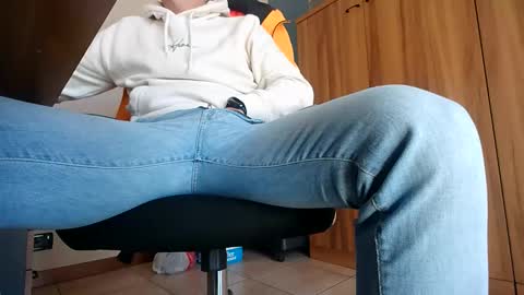 swimbtm online show from March 31, 8:38 am