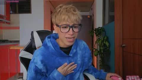 taichi online show from February 18, 3:31 pm