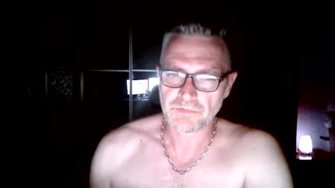 tallguyin online show from June 21, 12:05 am