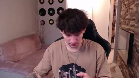 Teddy online show from March 22, 5:45 am