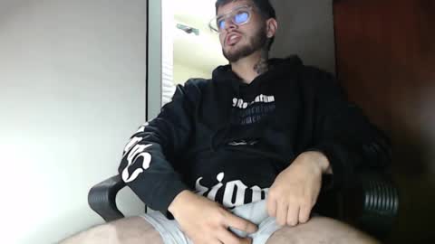 teylor online show from February 17, 5:06 am