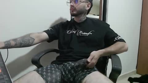 teylor online show from February 19, 5:15 am