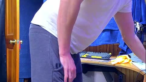 thebellyhero online show from April 4, 3:36 am