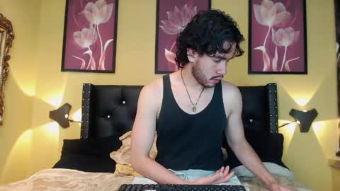 theo_riviera online show from May 18, 12:44 pm