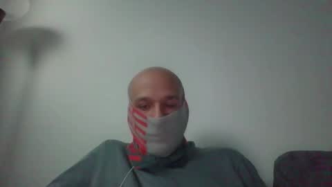 Scarf guy online show from February 12, 7:36 am