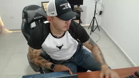 thiago_420 online show from June 18, 2:57 am