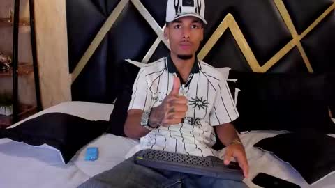 ThiagoFerreti online show from January 7, 3:33 am