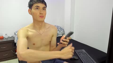 Thiago Wells online show from February 8, 11:35 pm