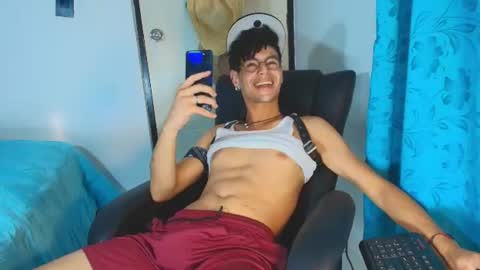 Thiago Saenzz online show from June 19, 9:19 pm